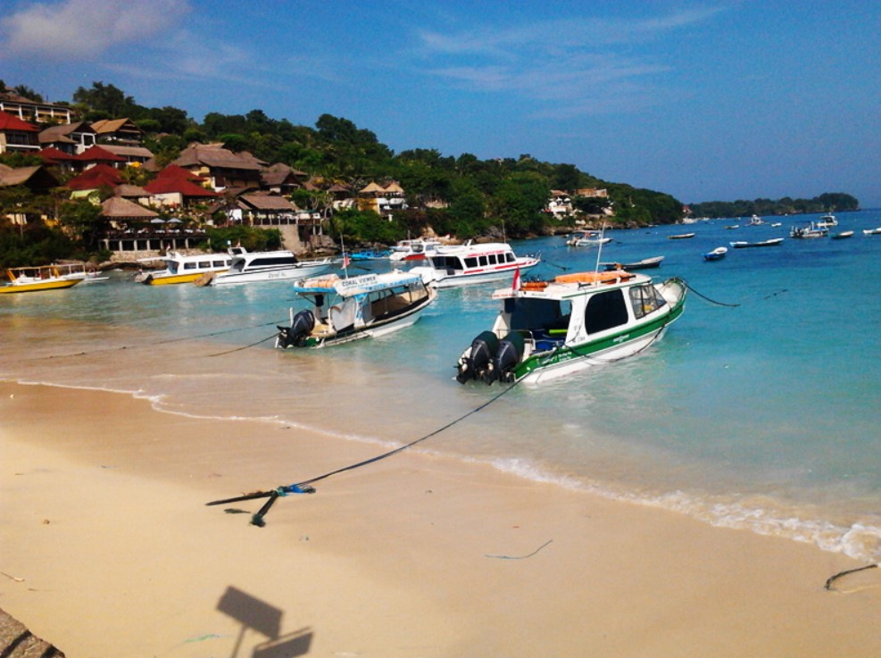 Wisata Pantai Jungut Batu Nusa Lembongan