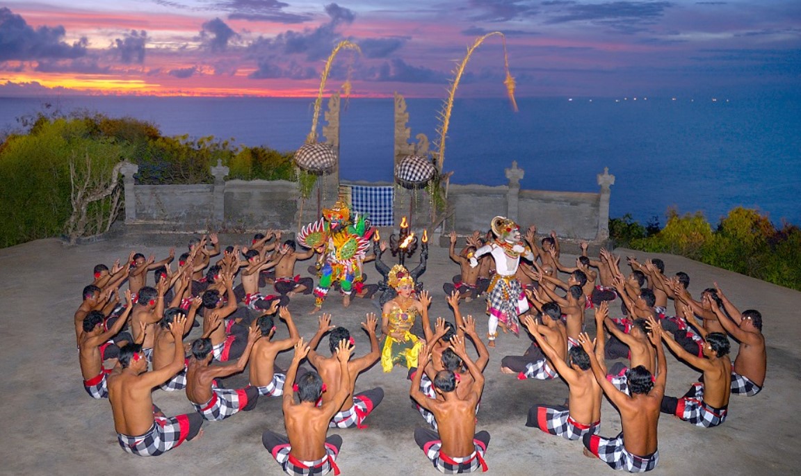 Wisata Tari Kecak Bali